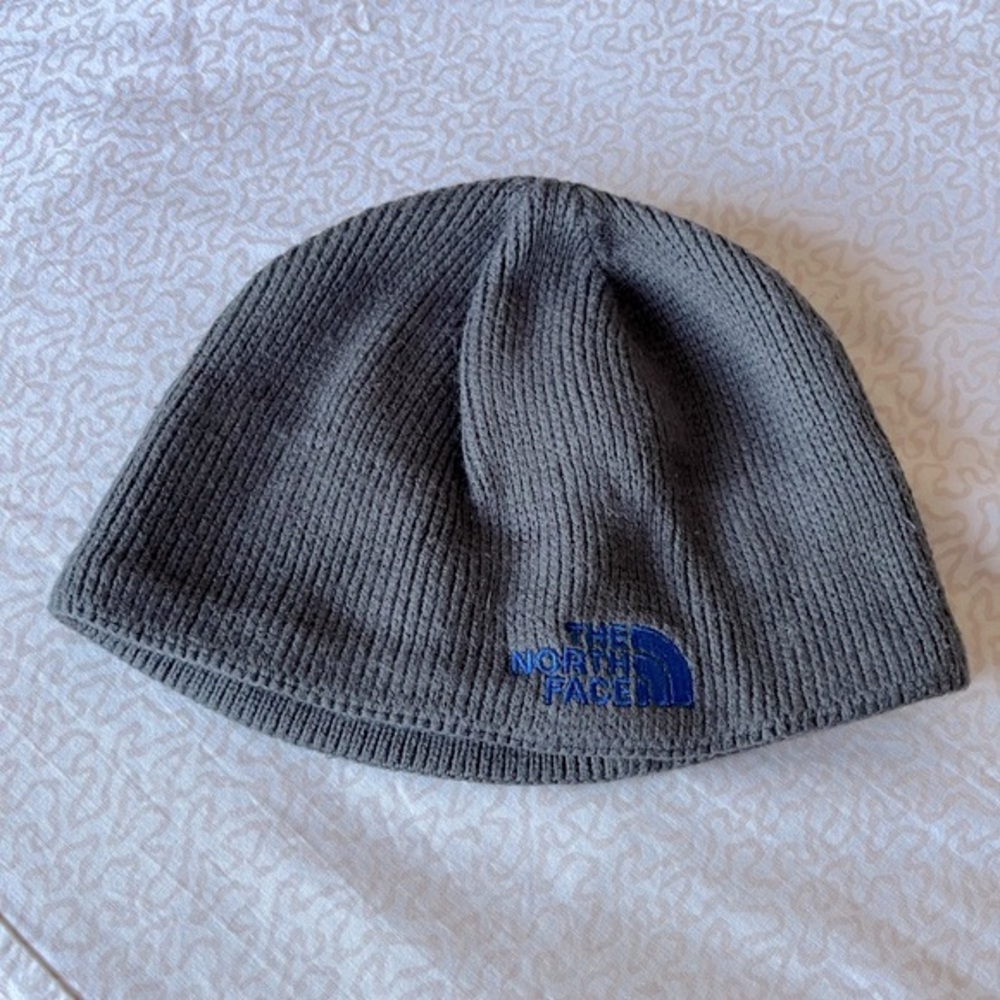 North Face kids gray knit unisex hat in size youth medium